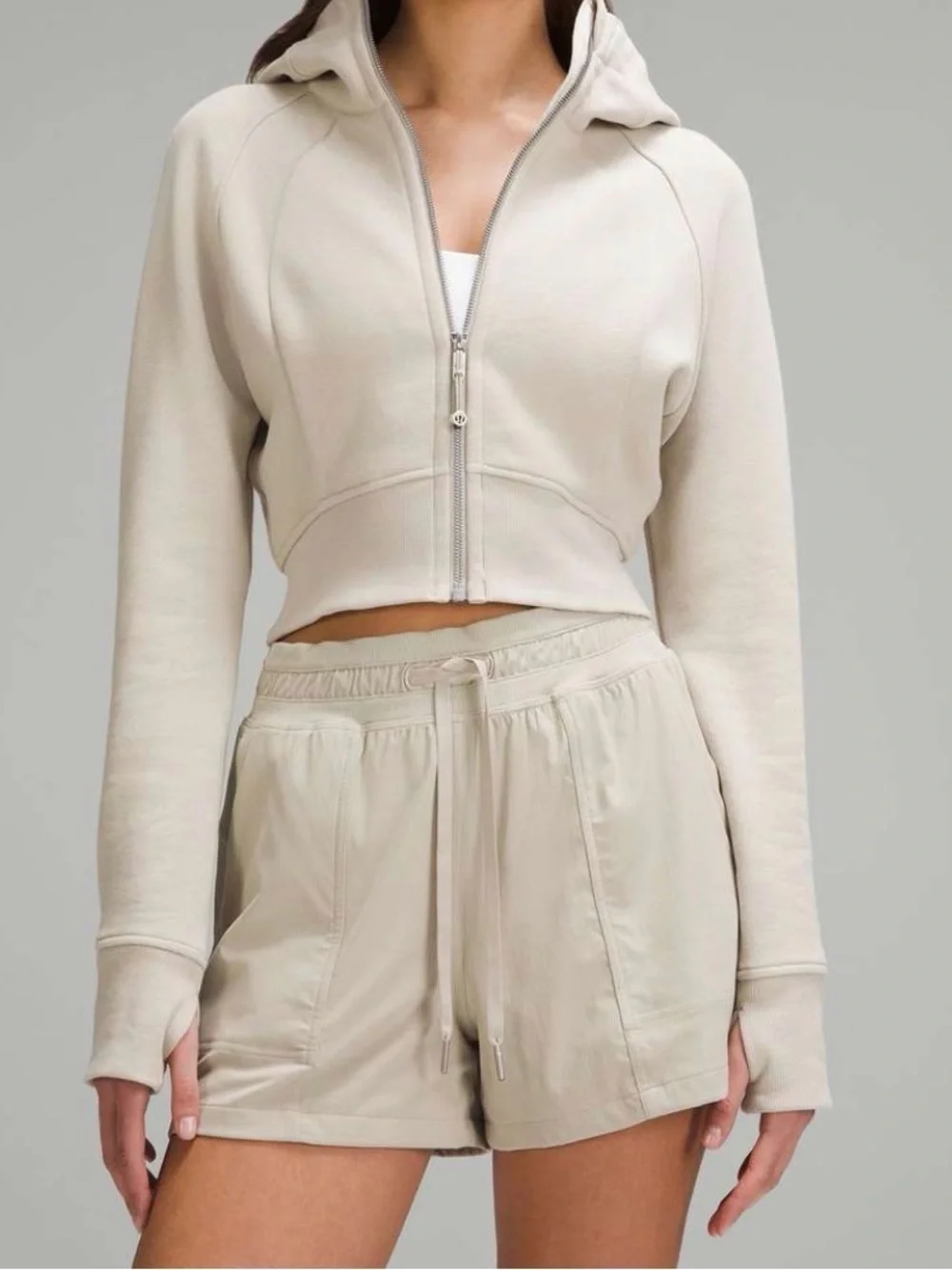 Lululemon Scuba Cropped Hoodie / Size 8 / Mojave Tan